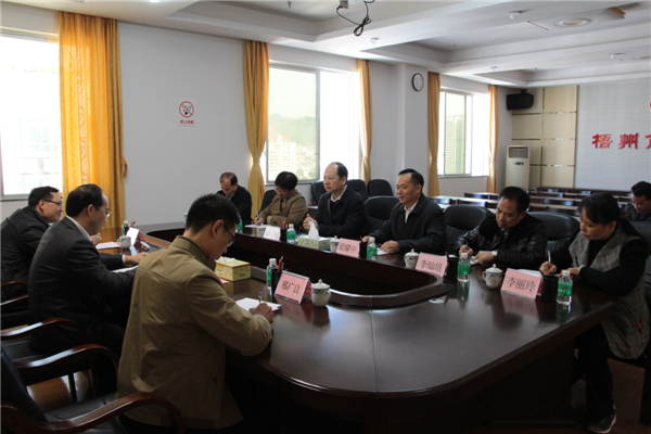 市委常委、組織部部長(zhǎng)張惠強(qiáng)到市總工會(huì)調(diào)研