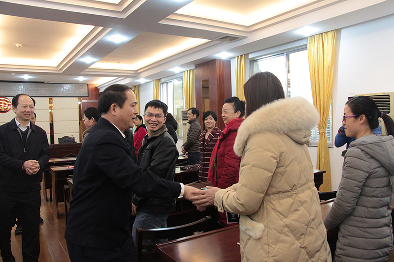 梧州市委書記全桂壽春節(jié)給市總工會干部職工拜年