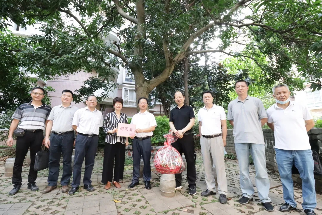 暖心！自治區(qū)總工會調(diào)研走訪慰問組到我市開展調(diào)研走訪慰問活動