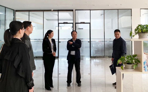 【走基層】謝善高到藤縣調(diào)研陶瓷產(chǎn)業(yè)和鈦白企業(yè)工會基層組織建設(shè)工作情況