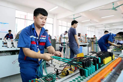 各路精英快來組隊！全區(qū)2022年職工職業(yè)技能大賽等你來戰(zhàn)