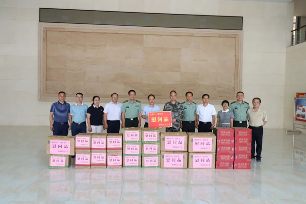 梧州市總工會領(lǐng)導(dǎo)班子“八一”走訪慰問部隊官兵，共敘軍民魚水情