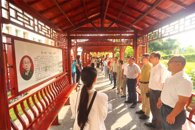 黨工融合謀發(fā)展，廉潔自律樹清風(fēng)