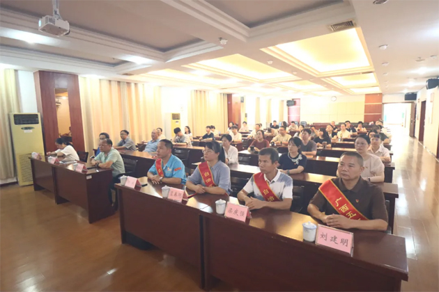 熱血沸騰！梧州市總工會組織集中收看紀(jì)念中國人民抗日戰(zhàn)爭暨世界反法西斯戰(zhàn)爭勝利80周年大會