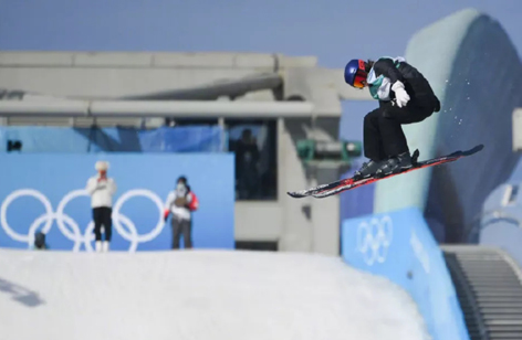 谷愛凌比賽的首鋼園到底是個(gè)什么園？中國工人同它一起完成“火”到“冰”的轉(zhuǎn)變