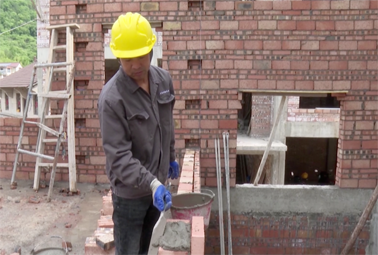 泥瓦工、快遞員也能評高層次人才，還有人獲100萬補貼