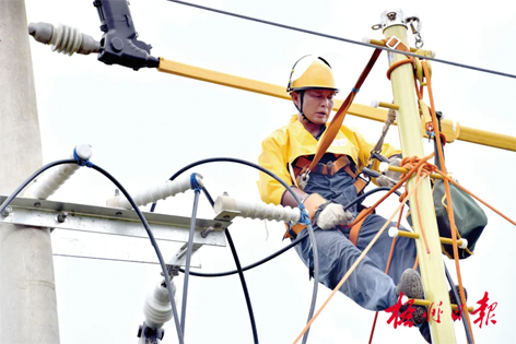 致敬！熱浪下的勞動者們